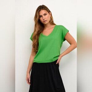 NWT KAFFE Kelly Green Kalise V Neck T Shirt